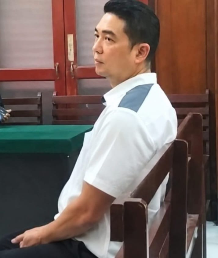 Bisnis Kosmetik Ilegal Terdakwa Jefry Melenggang Bebas, Dikampung Klampis Sangat Tertutup