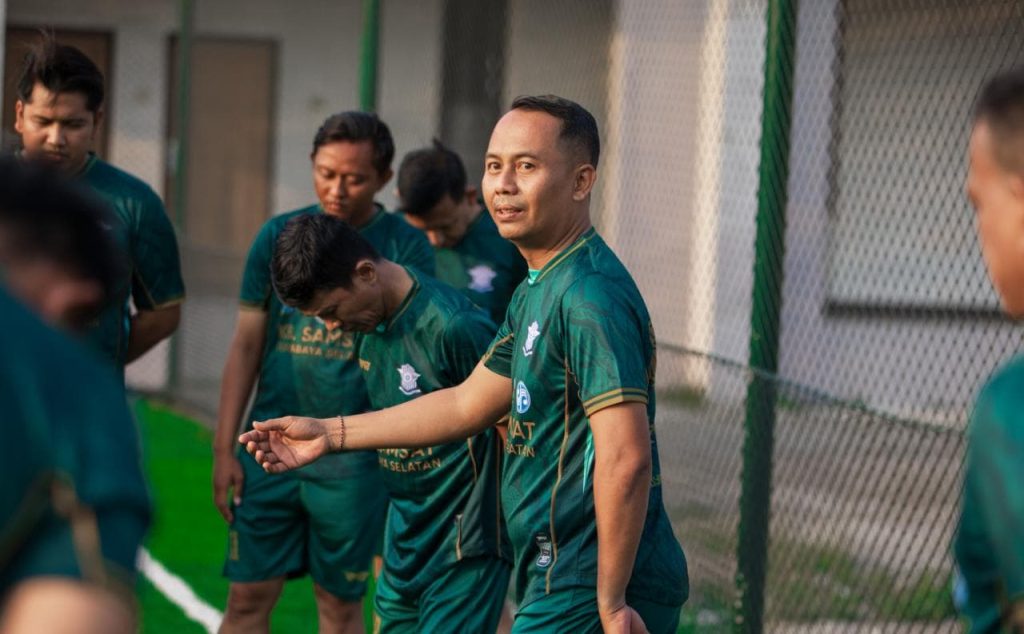 Pererat Hubungan Antar Anggota, Pamin Samsat Surabaya Selatan Gelar Fun Football