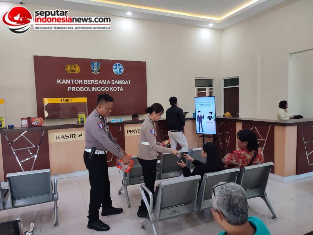 Pelayanan Prima Dan Humanis Kini Menjadi Kewajiban Bagi Petugas Samsat Probolinggo Kota